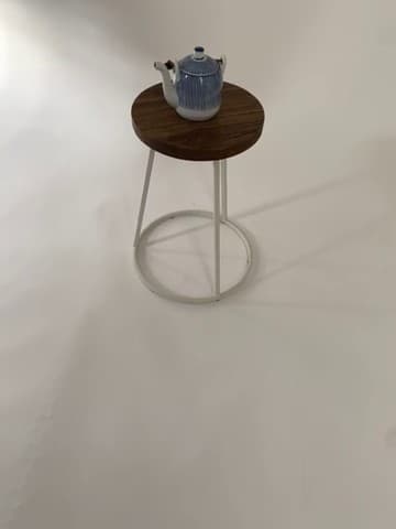 Théière en céramique bleue et blanche