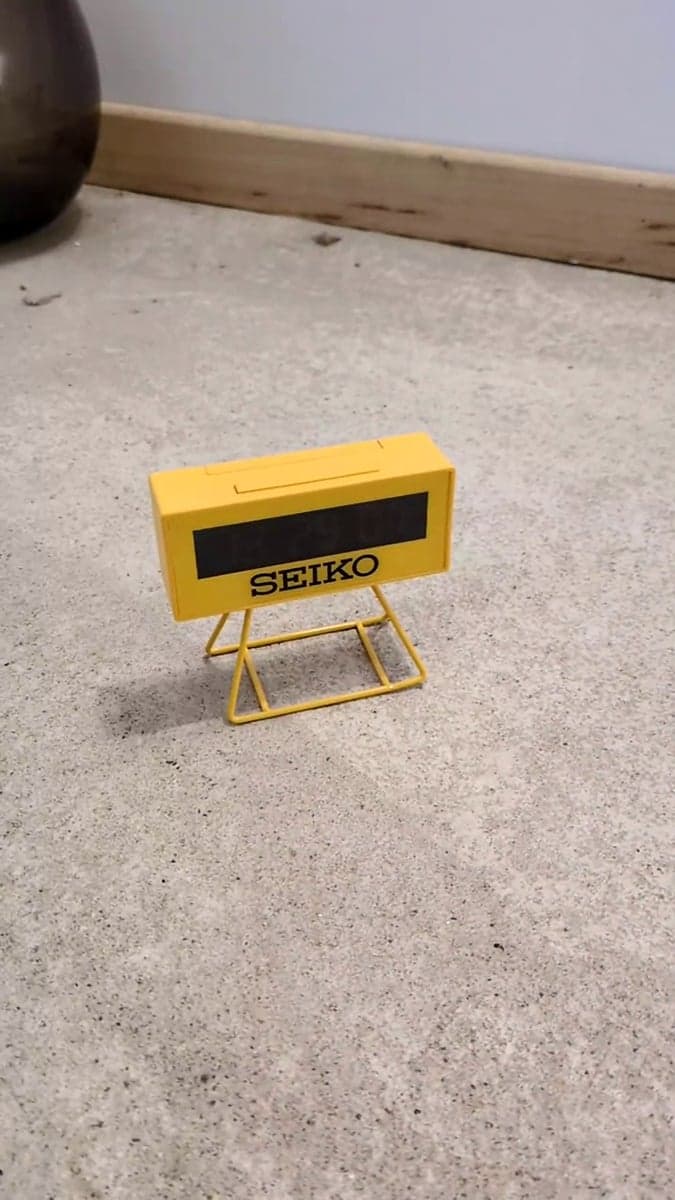 Réveil Seiko Jaune